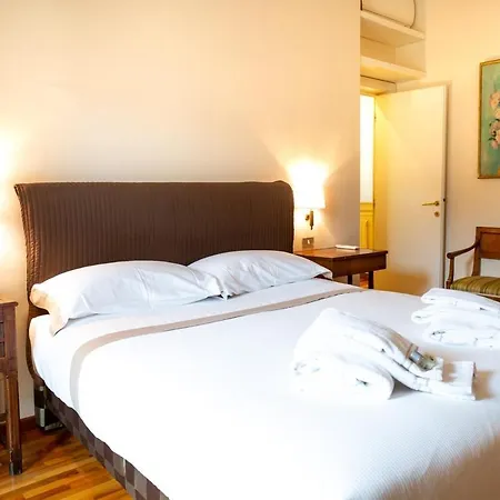 Florence Prestige Nel Heart Of Ponte Vecchio Vila *